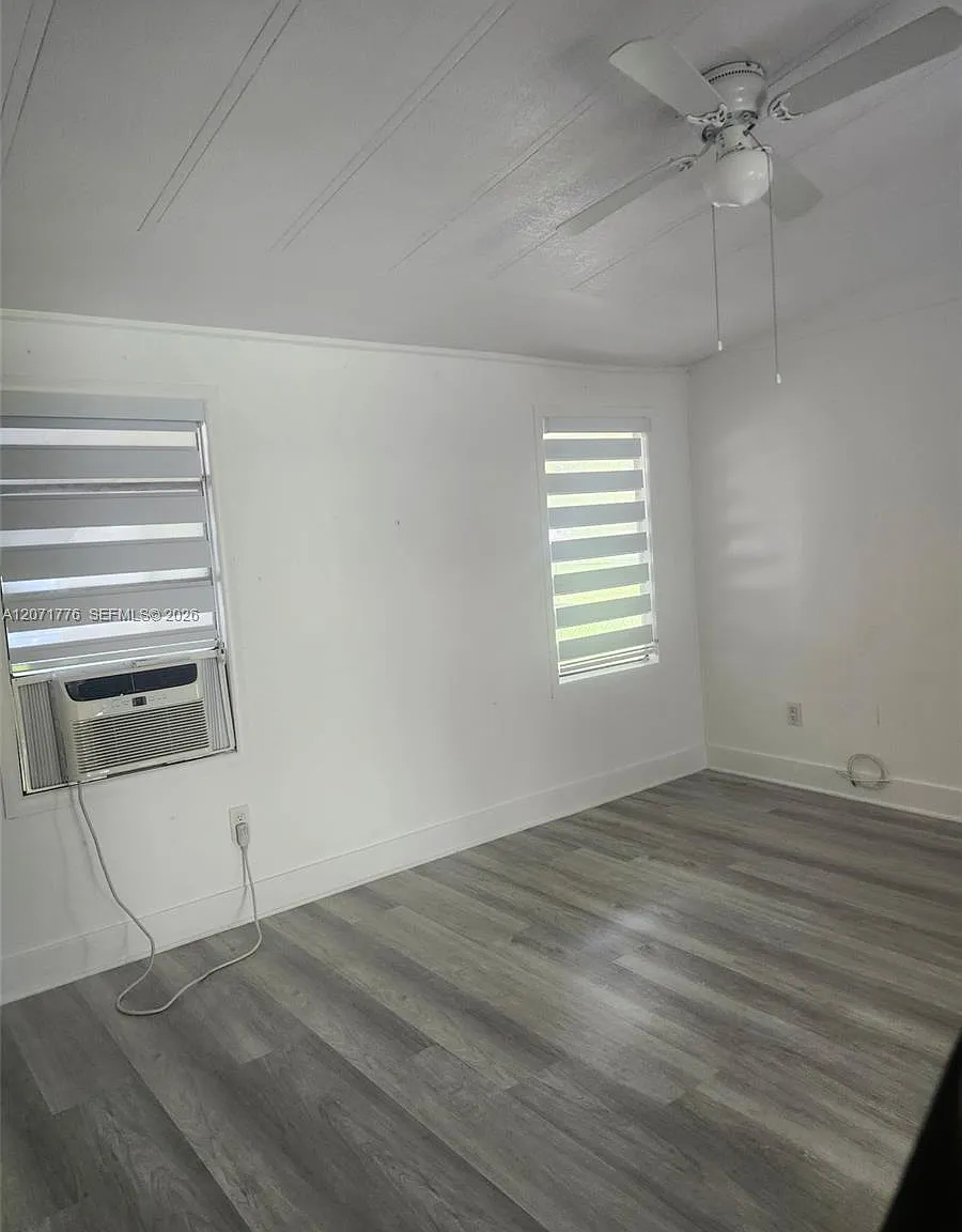 Tropical Mobile Home Estat — Photo 2