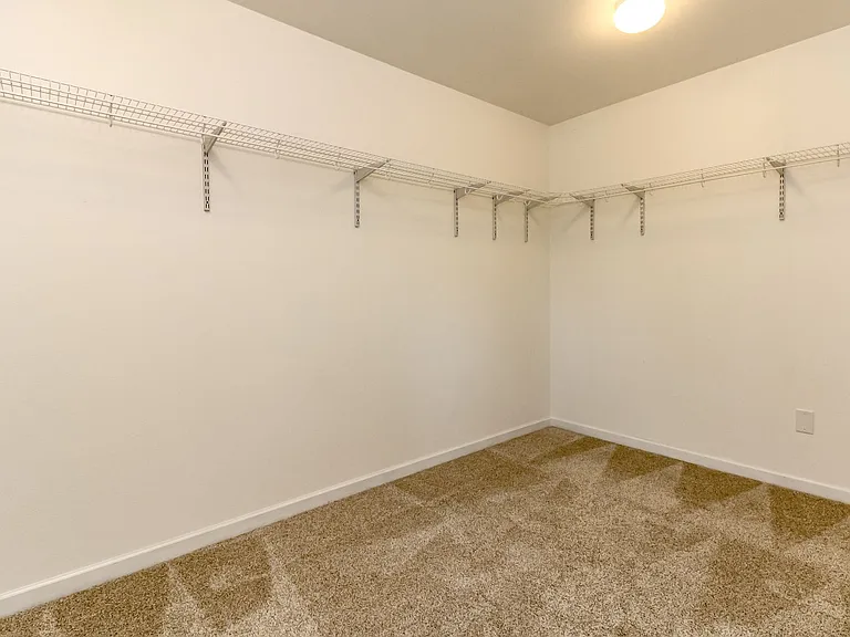 1661 Jensen Ave — Photo 41