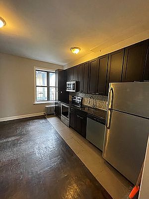 2nd image of 1834 Caton Ave APT 6O