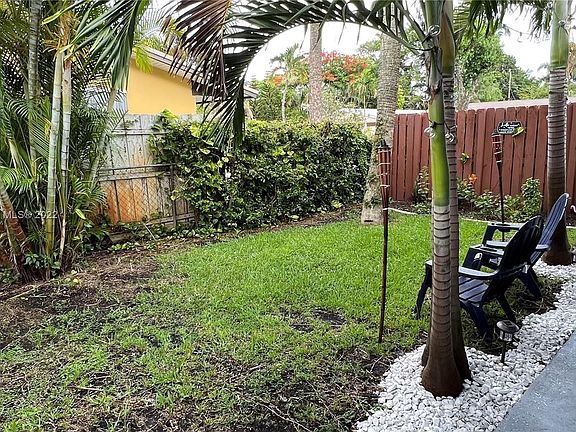 2nd image of 1035 SW 30th St APT 1