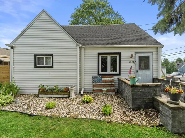 3858 South 37th STREET, Greenfield, WI 53221