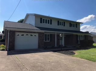 108 Broadway Ave, Nitro, WV 25143