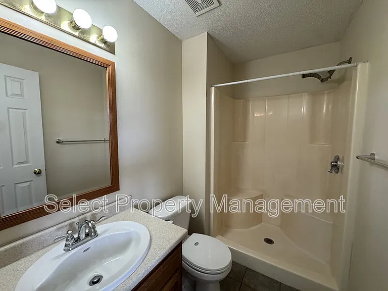 8422 Lionsgate Run — Photo 15