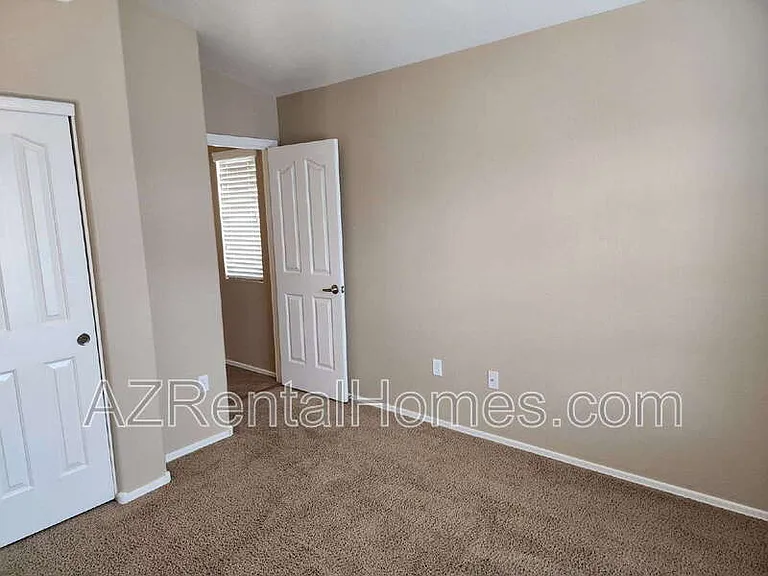 2402 E 5th St #1454 — Photo 8