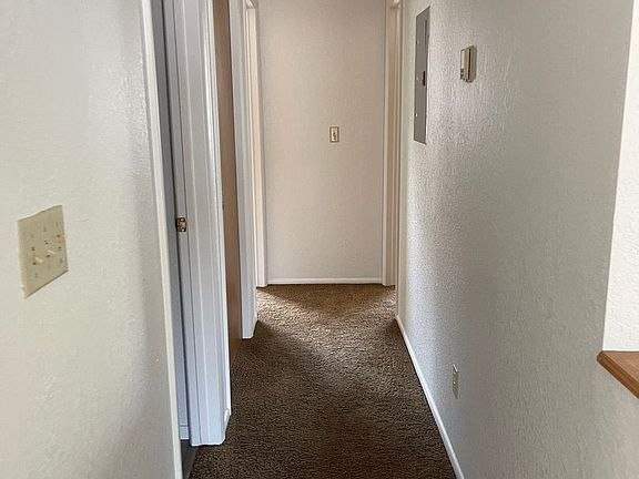3rd image of 105 E Granite Ave #D