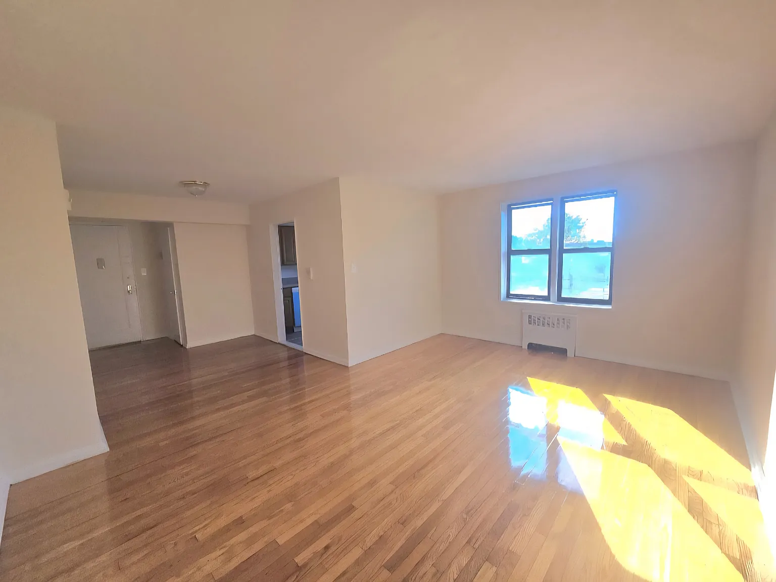 1 bed, 751 sqft, $2,100 — Photo 1