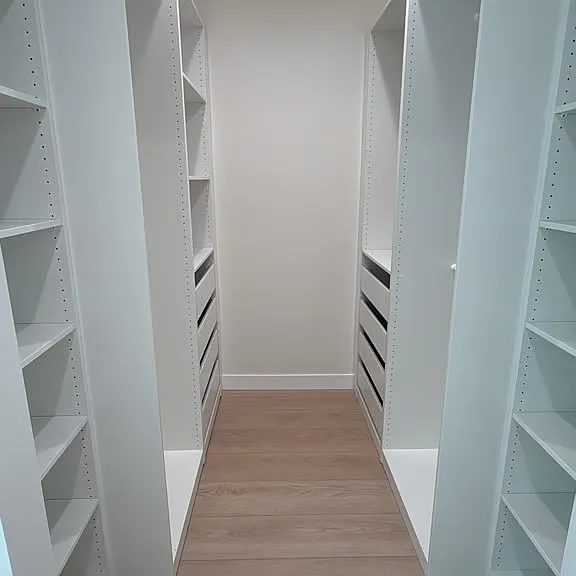 5412 Fallbrook Ave — Photo 6