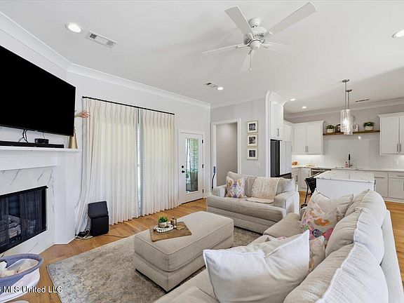 5th image of 129 Herons Bay Cir