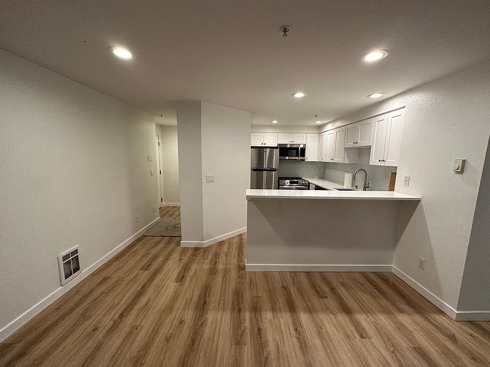 1st image of 15615 Waynita Way NE APT B101