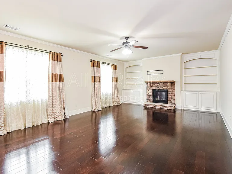 3738 Valley Spring Dr — Photo 4