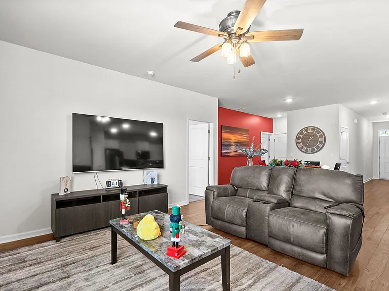 3927 Nandina Ct — Photo 11