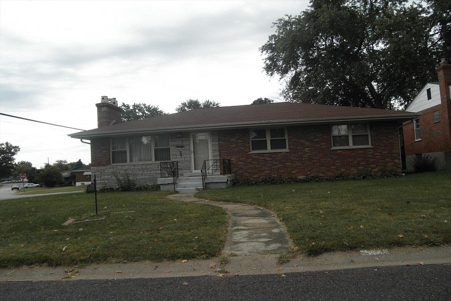 1st image of 8870 May Ave