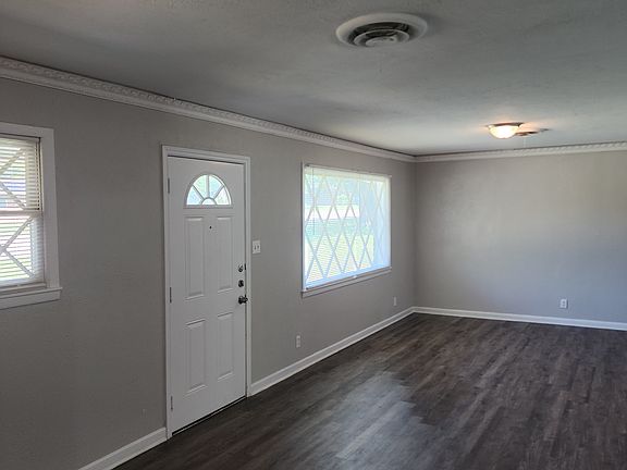 4th image of 4405 Wedgmont Cir S