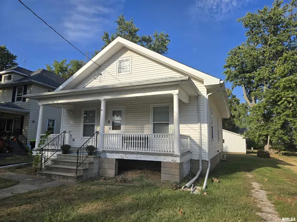 313 N Trivoli Rd, Trivoli, IL 61569