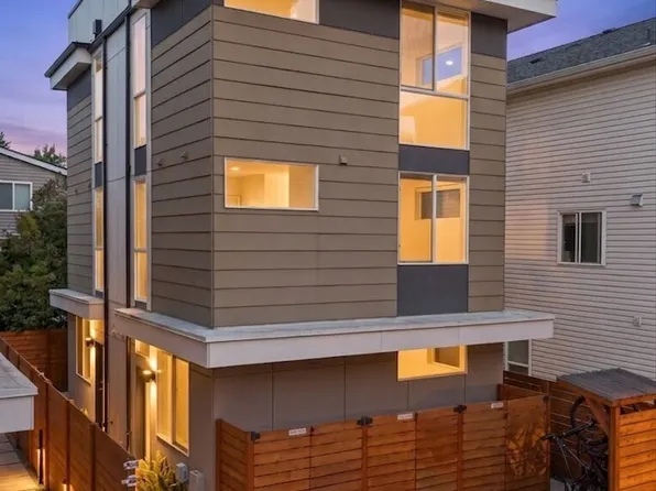 8815 Interlake Avenue N #C, Seattle, WA 98103