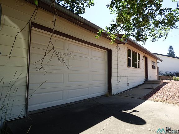 2nd image of 1457 Arnold St