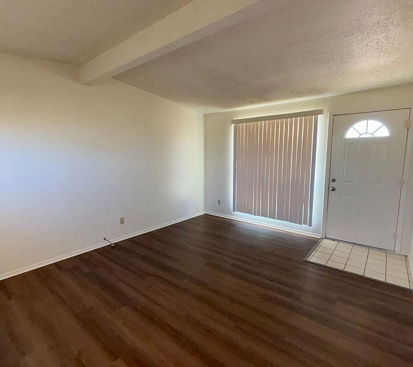 1st image of 73942 Gorgonio Dr