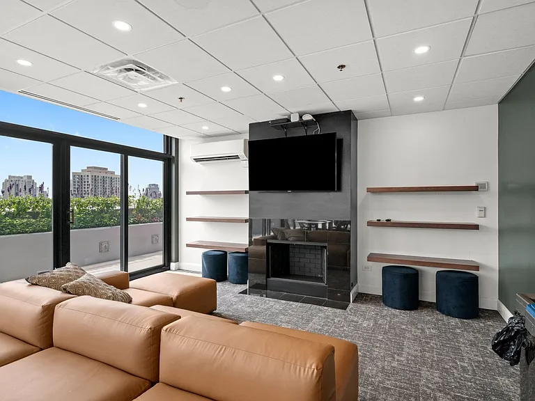 435 W Erie St #1105 — Photo 16