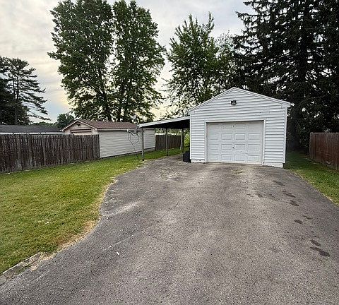 5th image of 52 Meadowbrook Ave
