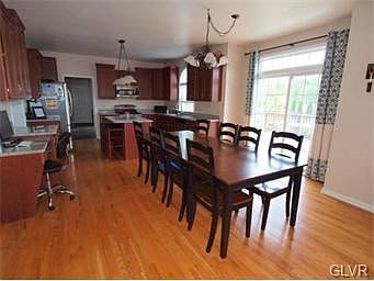3rd image of 1401 Toursdale Dr
