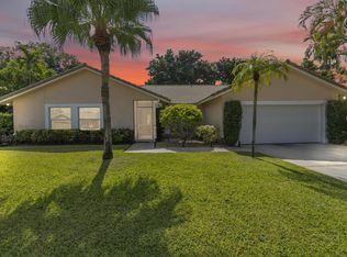 10070 Crosswind Rd, Boca Raton, FL 33498