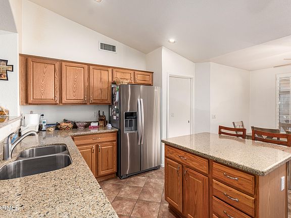 3rd image of 16183 W WHITTON Avenue