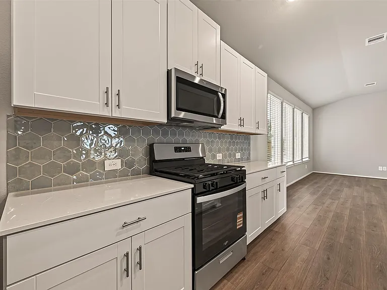 5105 Redbud Valley Dr — Photo 15