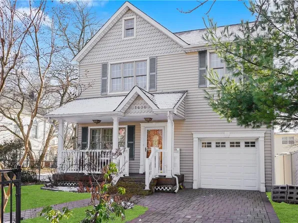 7638 Amboy Rd, Staten Island, NY 10307