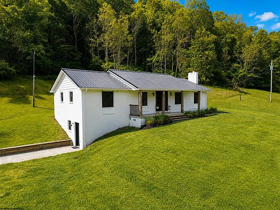 3rd image of 5142 Jesse Run Rd