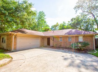 222 Maple St, Highlands, TX 77562