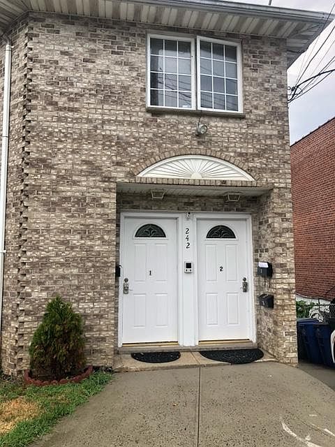 Private entrance to ground level apartment