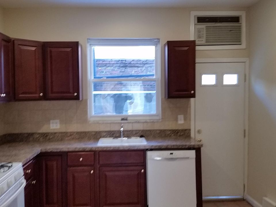 1st image of 1305 McKean St