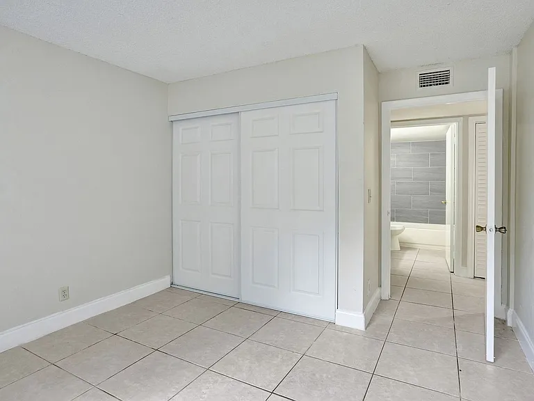 10773 Cleary Blvd #111 — Photo 14