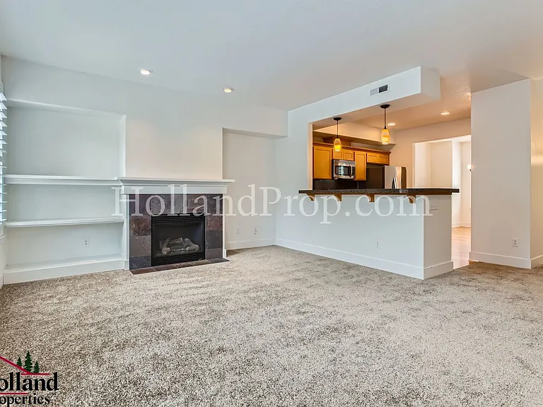 2287 NE Sheffield Ave — Photo 6