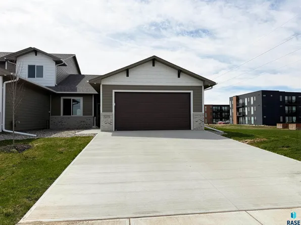 5215 E 67th St, Sioux Falls, SD 57108