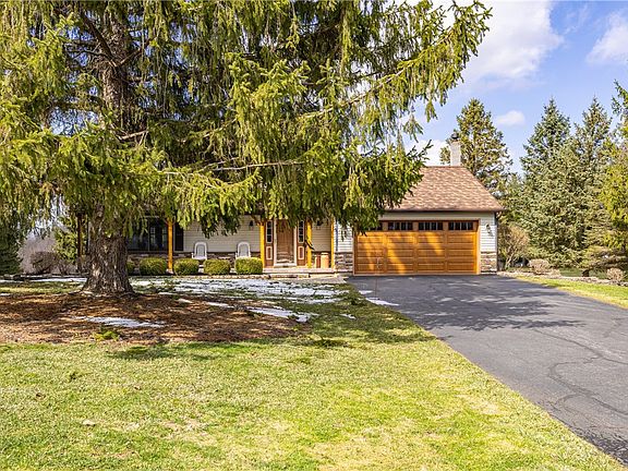 3rd image of 5176 Emerson Rd