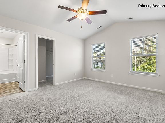 5th image of 463 W Barr St