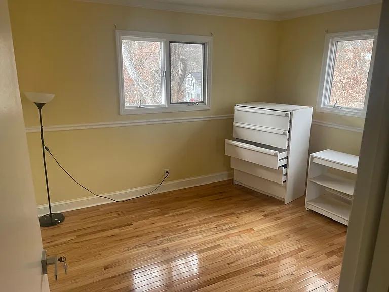 68 Canterbury Rd — Photo 4