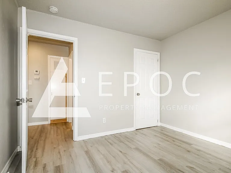 3029 NW 10th St — Photo 9