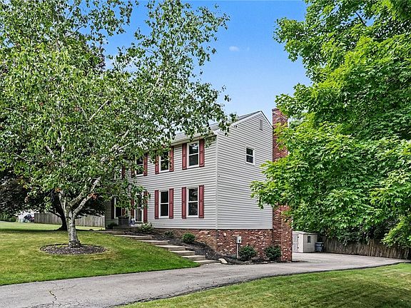 2nd image of 149 Briarwood Ln