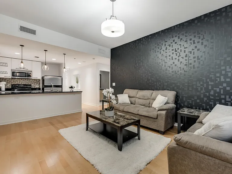 1200 Main St #1007 — Photo 7