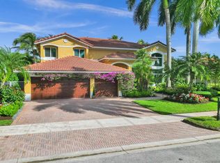 1649 Victoria Pointe Cir, Weston, FL 33327