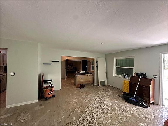 4th image of 16940 Tarpon WAY