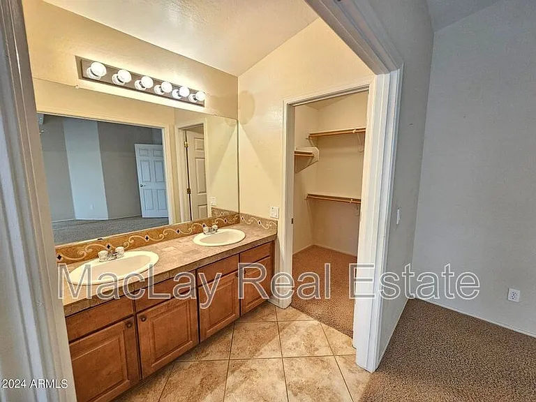 23143 W Lasso Ln — Photo 11