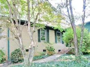 296 Balsam Rd, Hendersonville, NC 28792