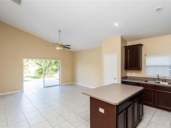 5th image of 2055 Victoria Falls Dr