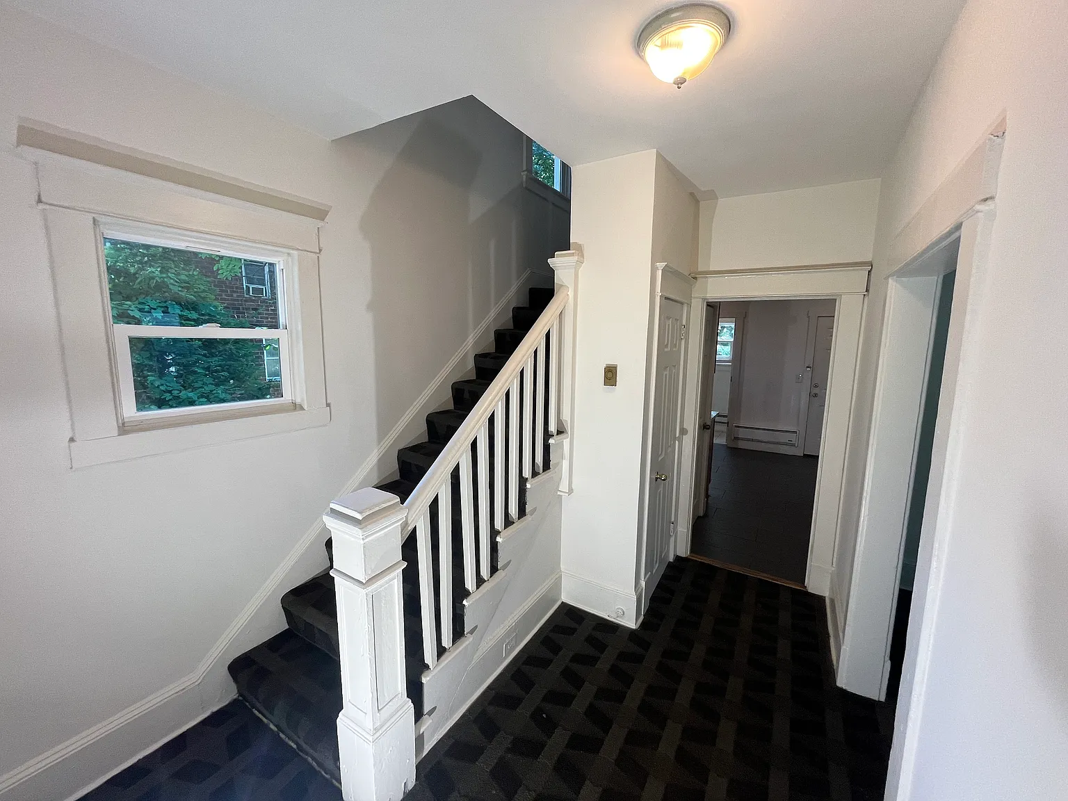 7 bed, 1768 sqft, $8,500 — Photo 3