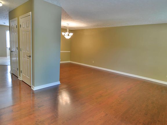 5th image of 8722 Aragon Ln