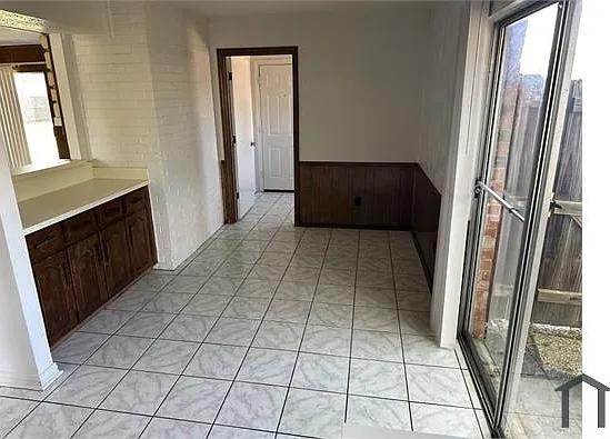 3437 Latham Dr — Photo 10