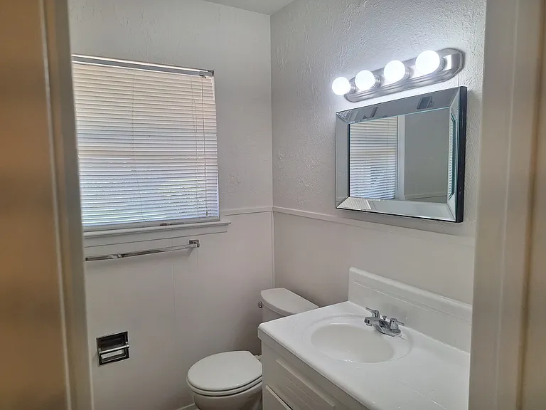 513 Simmons Dr — Photo 26